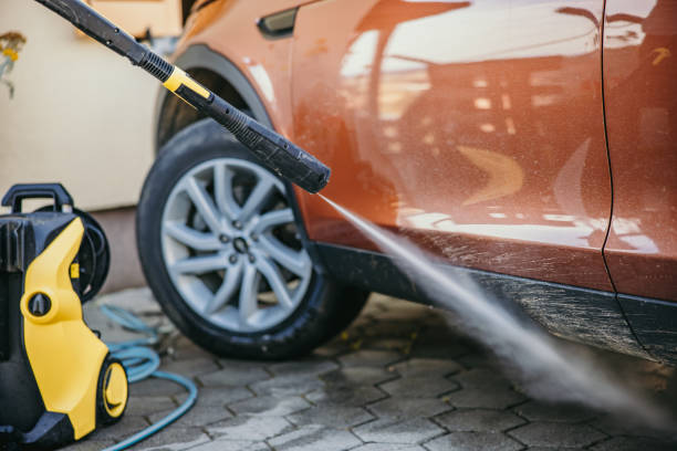 Best Sidewalk Pressure Washing  in Sugarcreek, OH